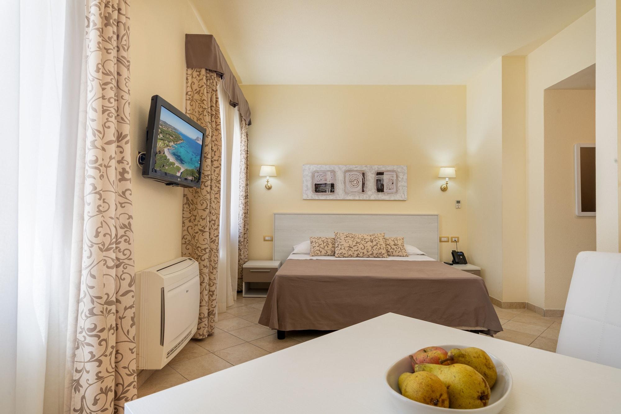 Hotel Regina Elena Olbia Exterior photo