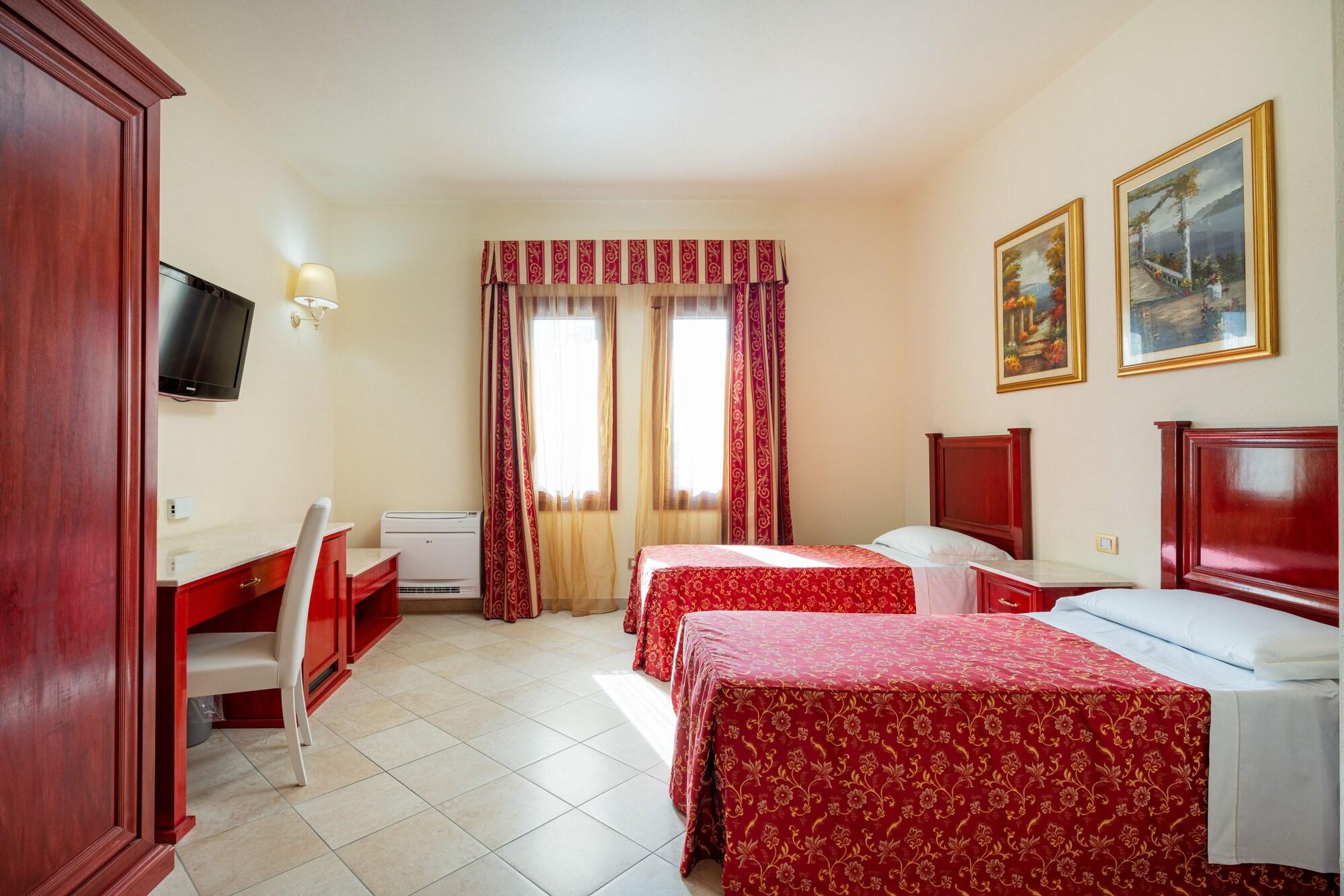 Hotel Regina Elena Olbia Exterior photo